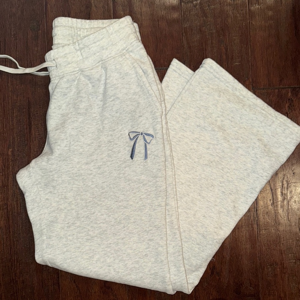 Hollister Light Gray Sweatpants with Embroidered Bow
